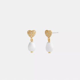 Aretes colgantes con perla en forma de corazón