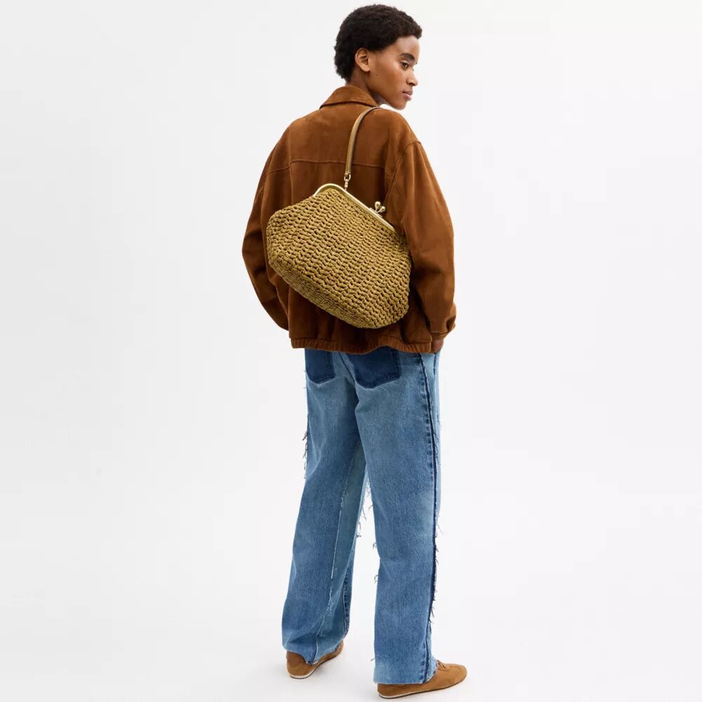 Bolsa con marco Kisslock 27