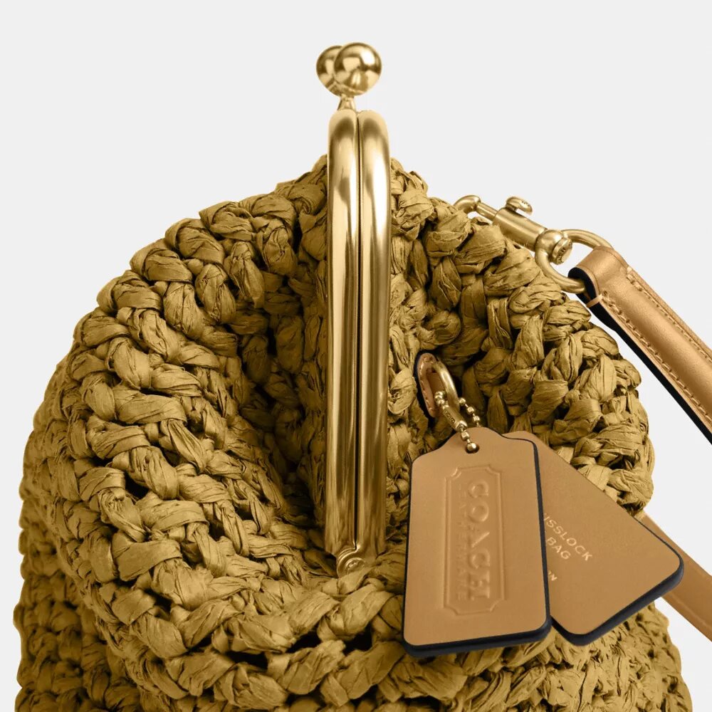 Bolsa con marco Kisslock 27