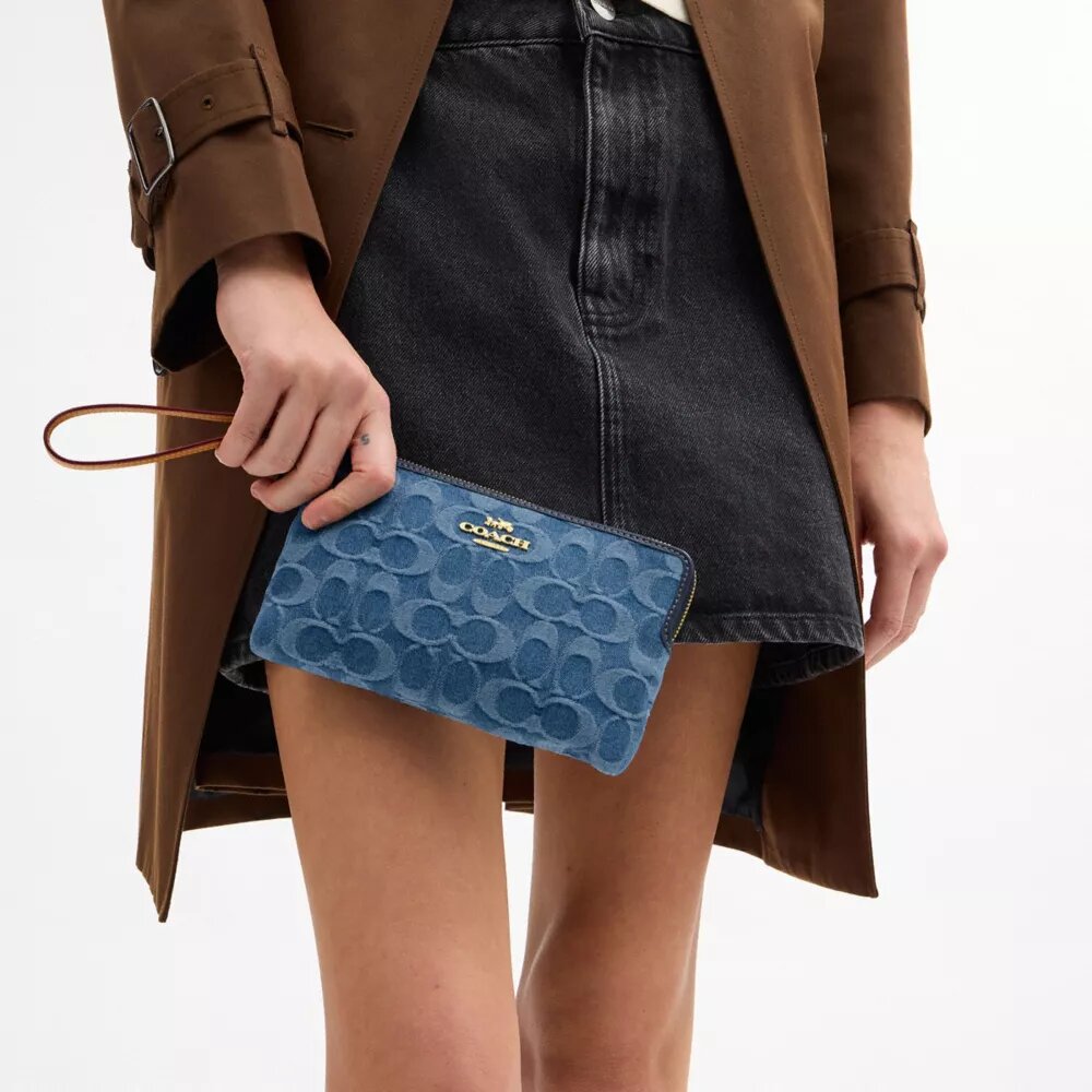 Bolsa de pulsera grande con cremallera en la esquina en denim característico