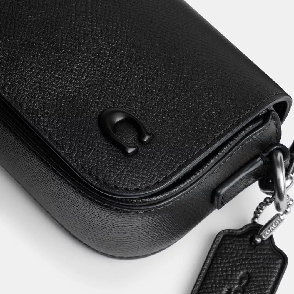 Bolso bandolera con solapa