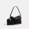 Bolso bandolera Dakota en cuero desgastado con Charms
