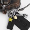 Bolso bandolera Dakota en cuero desgastado con Charms