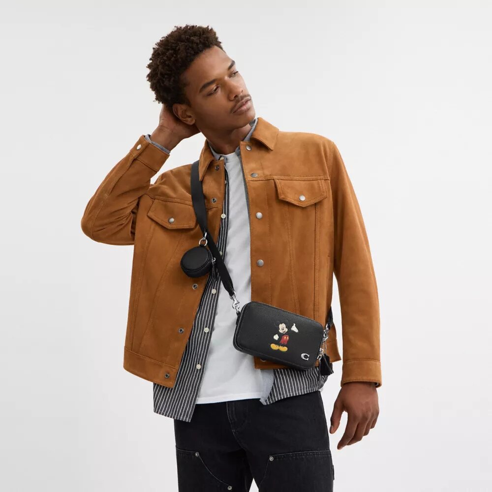Bolso bandolera delgado Charter de Disney X Coach con Mickey Mouse