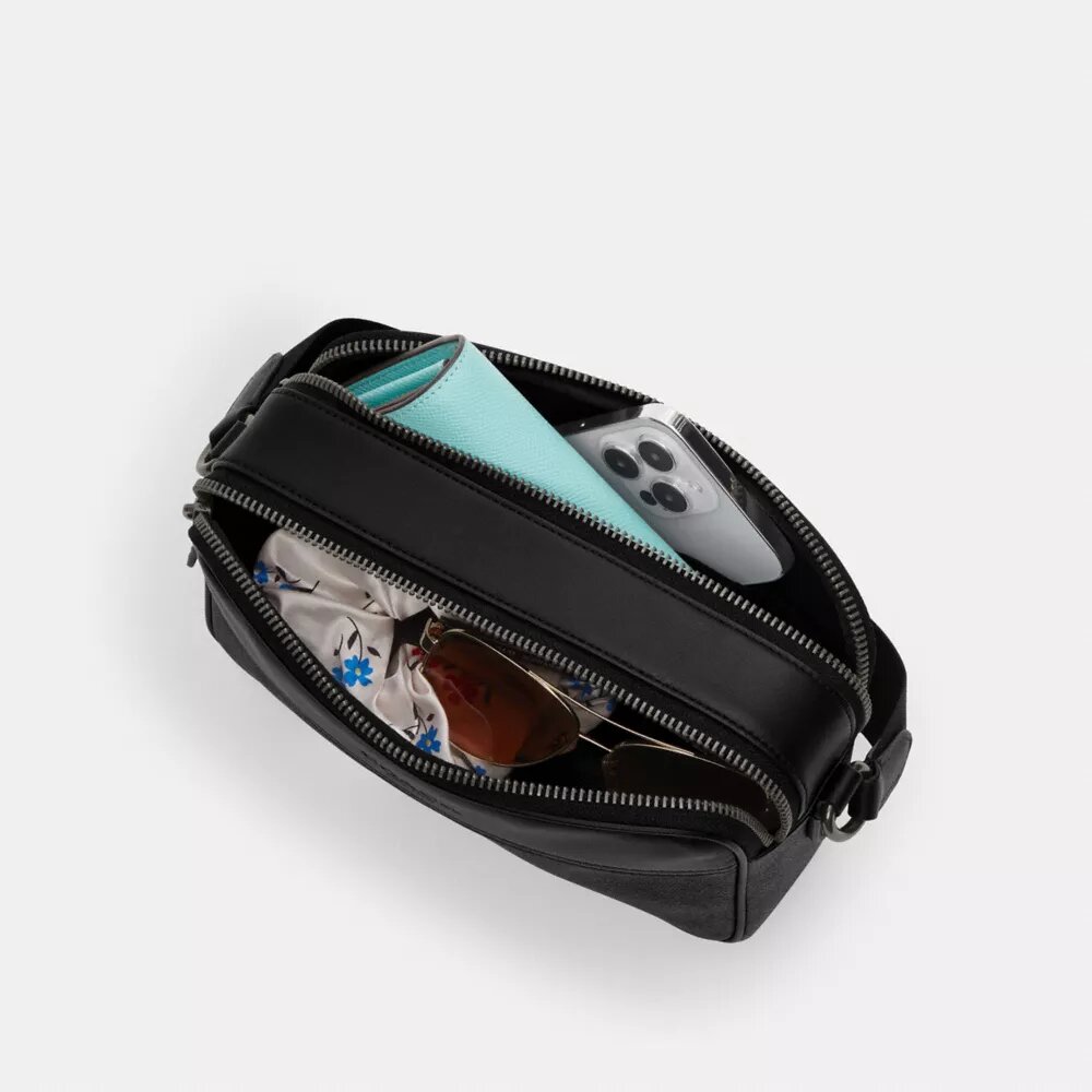 Bolso bandolera Graham en Signature Canvas