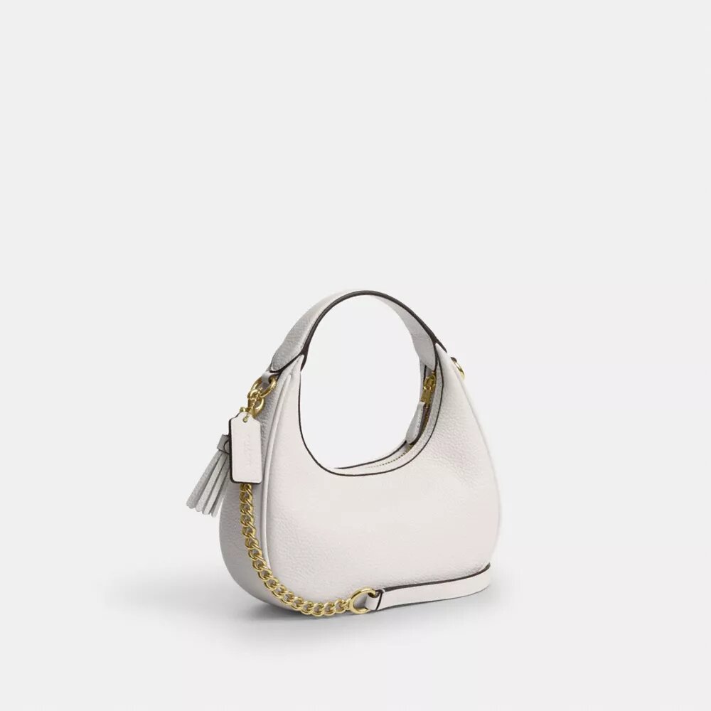 Bolso bandolera mini Carmen con remaches en forma de corazón