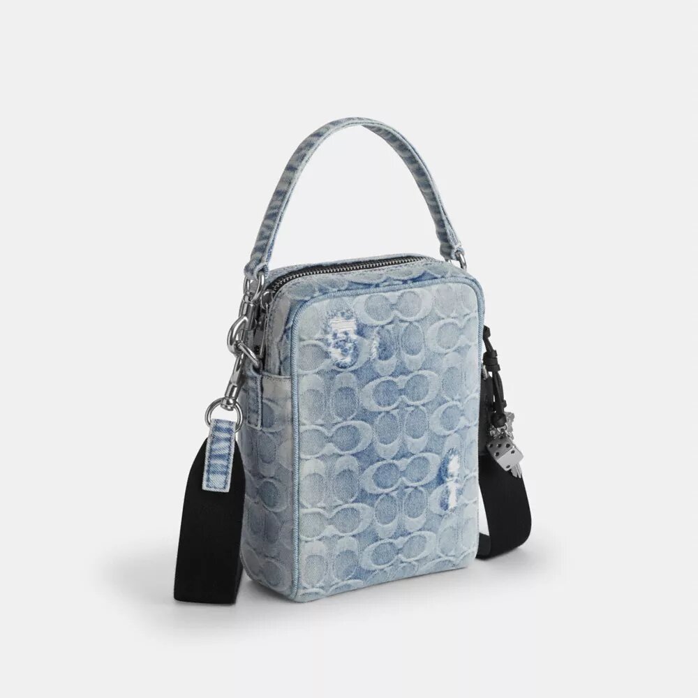 Bolso bandolera Tristan 14 en denim exclusivo Loved con Charms
