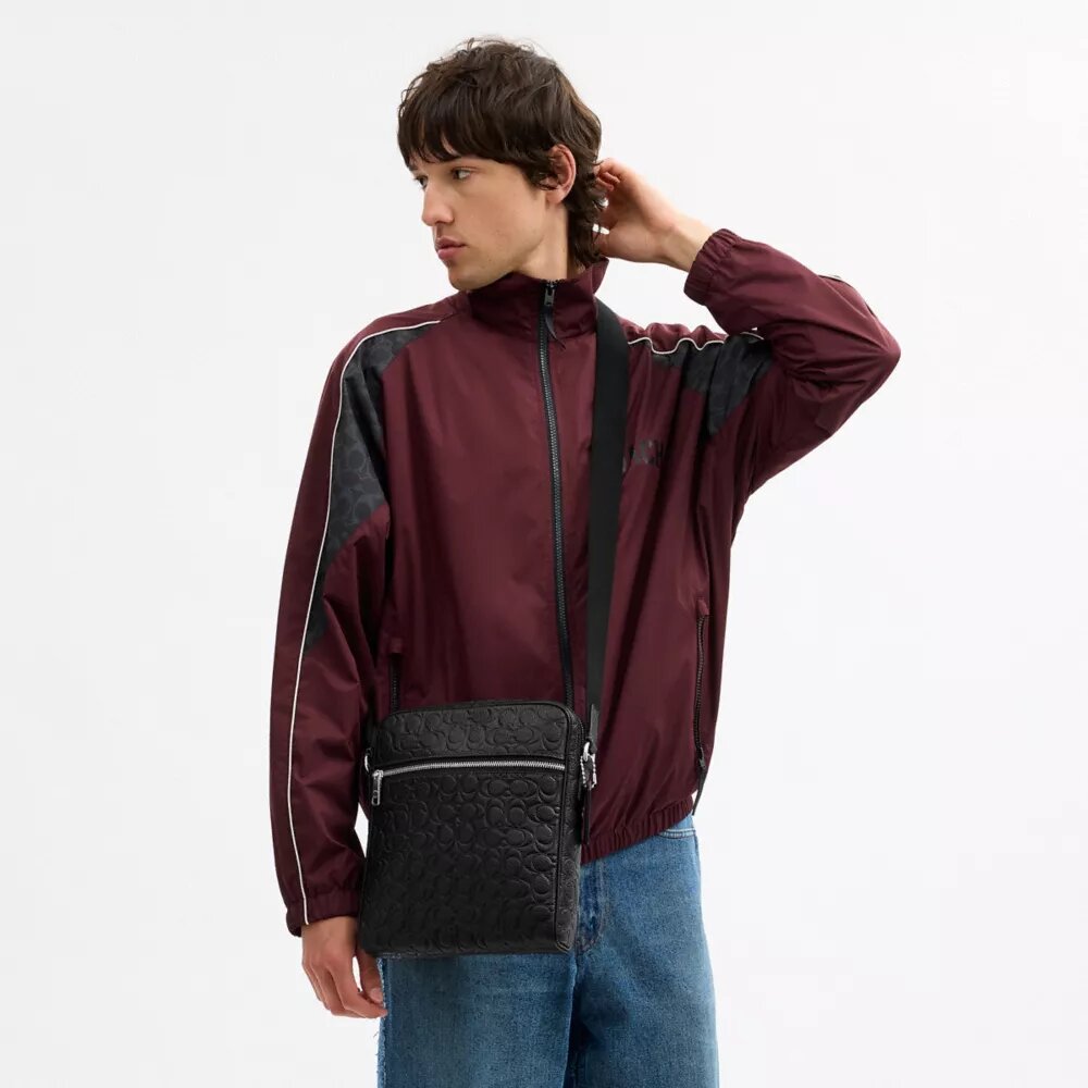 Bolso bandolera Tristan 22 en cuero exclusivo