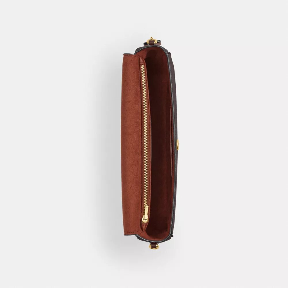 Bolso Brook con solapa y cadena en Signature Canvas
