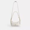 Bolso de hombro Caitlin con acolchado y dije