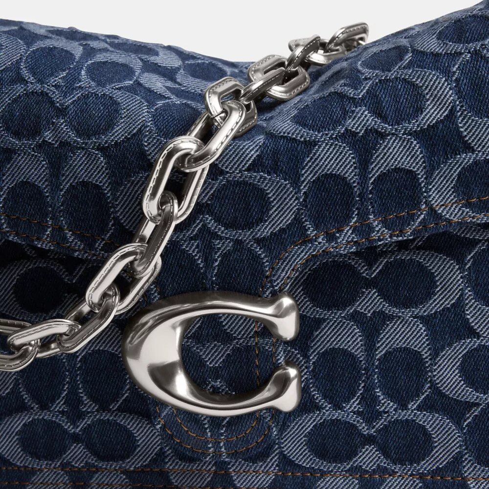 Bolso de hombro «Chain Tabby» en denim emblemático