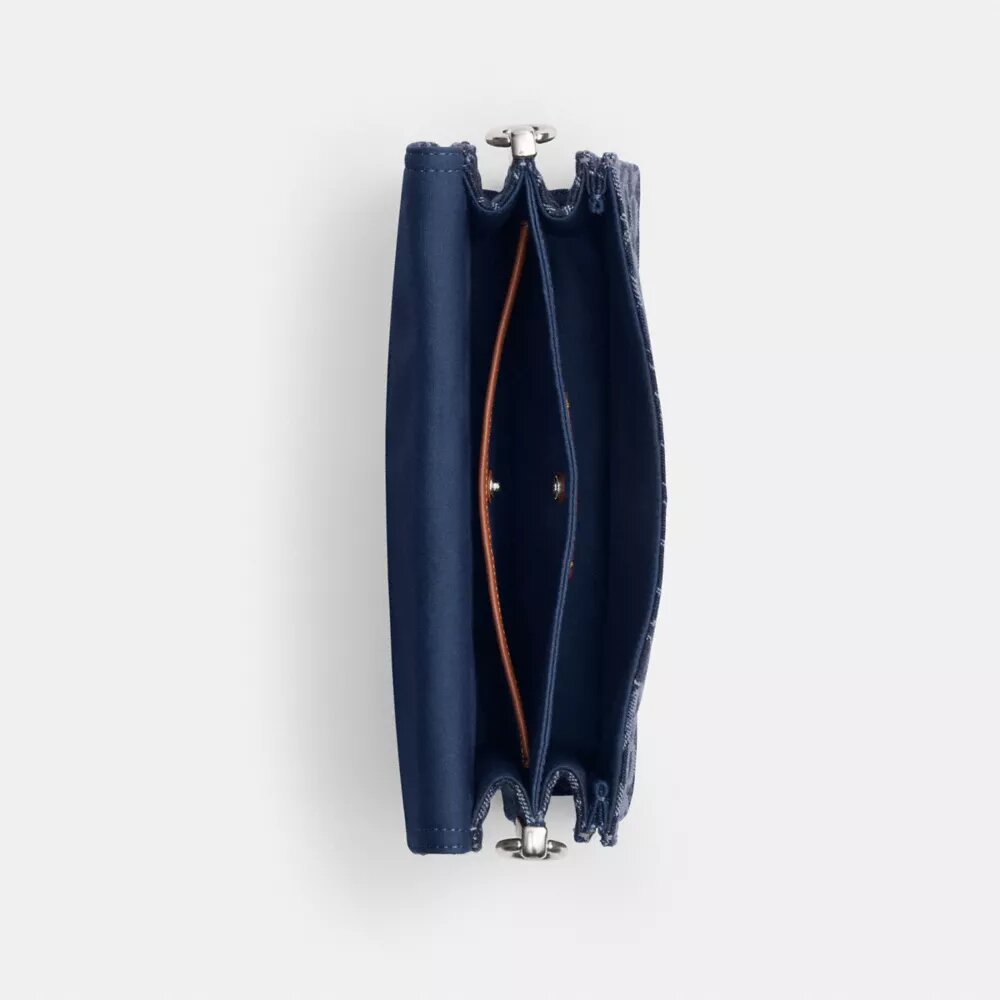 Bolso de hombro «Chain Tabby» en denim emblemático