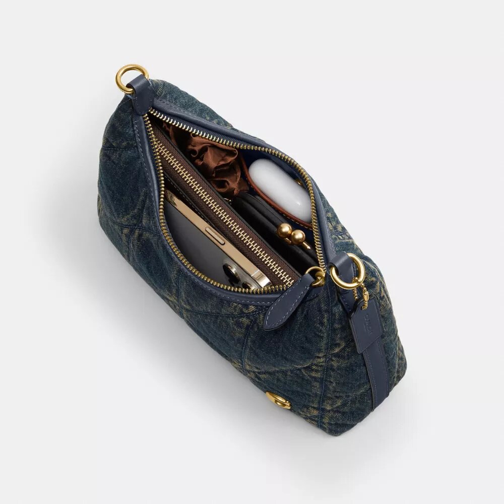 Bolso de hombro Juliet de 25 en denim de algodón regenerativo con acolchado