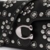 Bolso de hombro Tabby 26 con remaches estilo western
