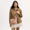 Bolso Emory con asa superior y apliques florales