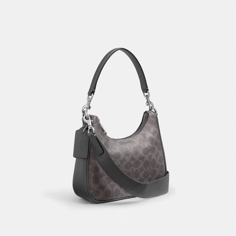 Bolso Hobo Nolan en Signature Canvas