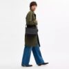 Bolso mensajero Colby 32