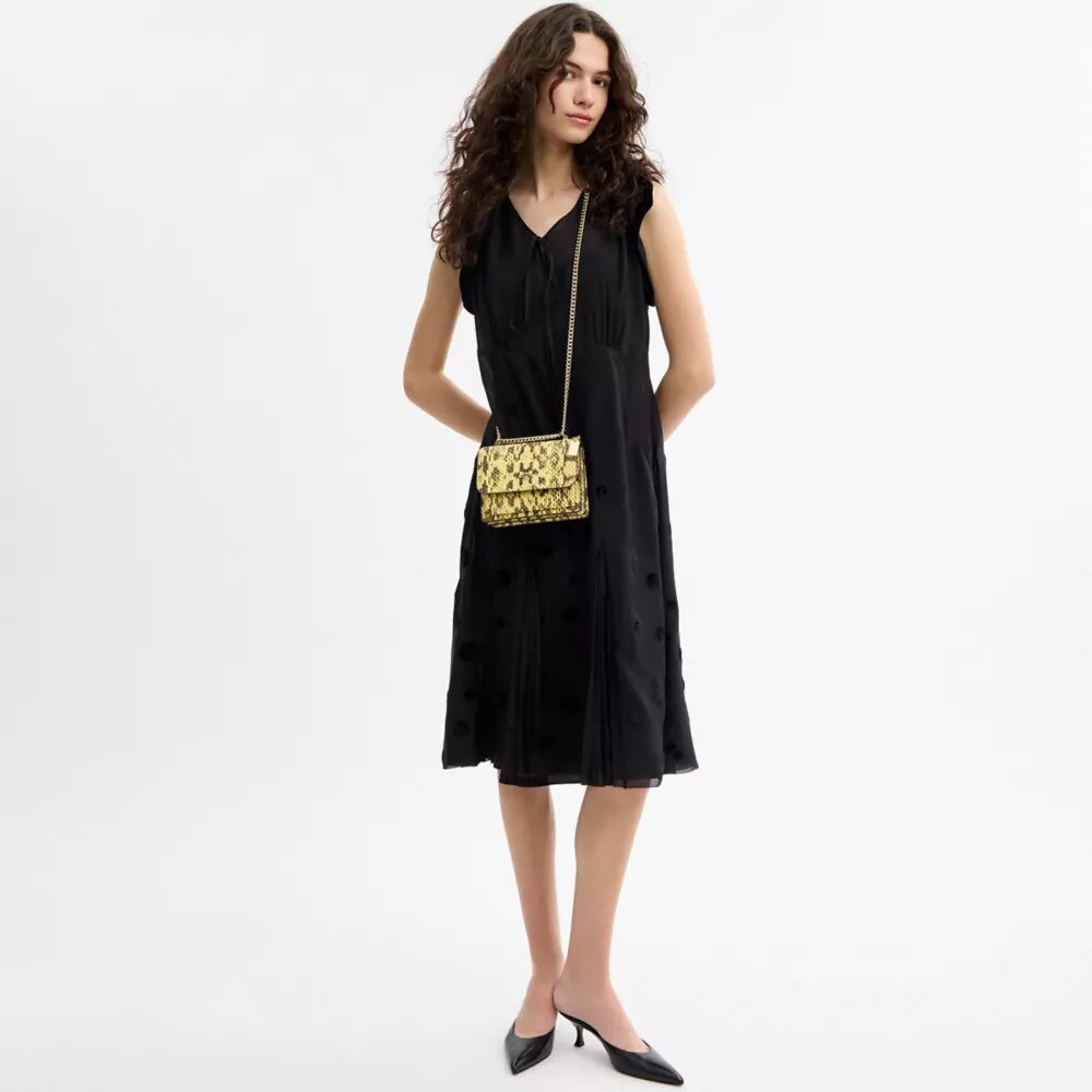 Bolso mini Klare para llevar como bandolera
