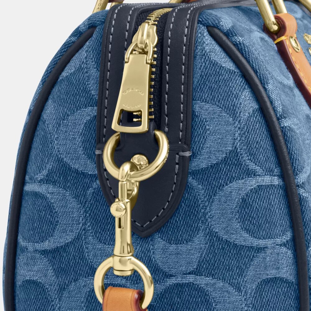 Bolso mini Rowan de bandolera en denim característico