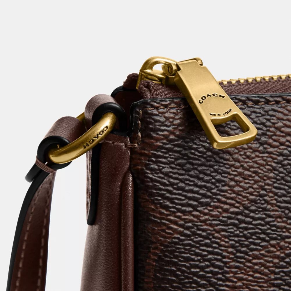 Bolso Plaza en Signature Canvas