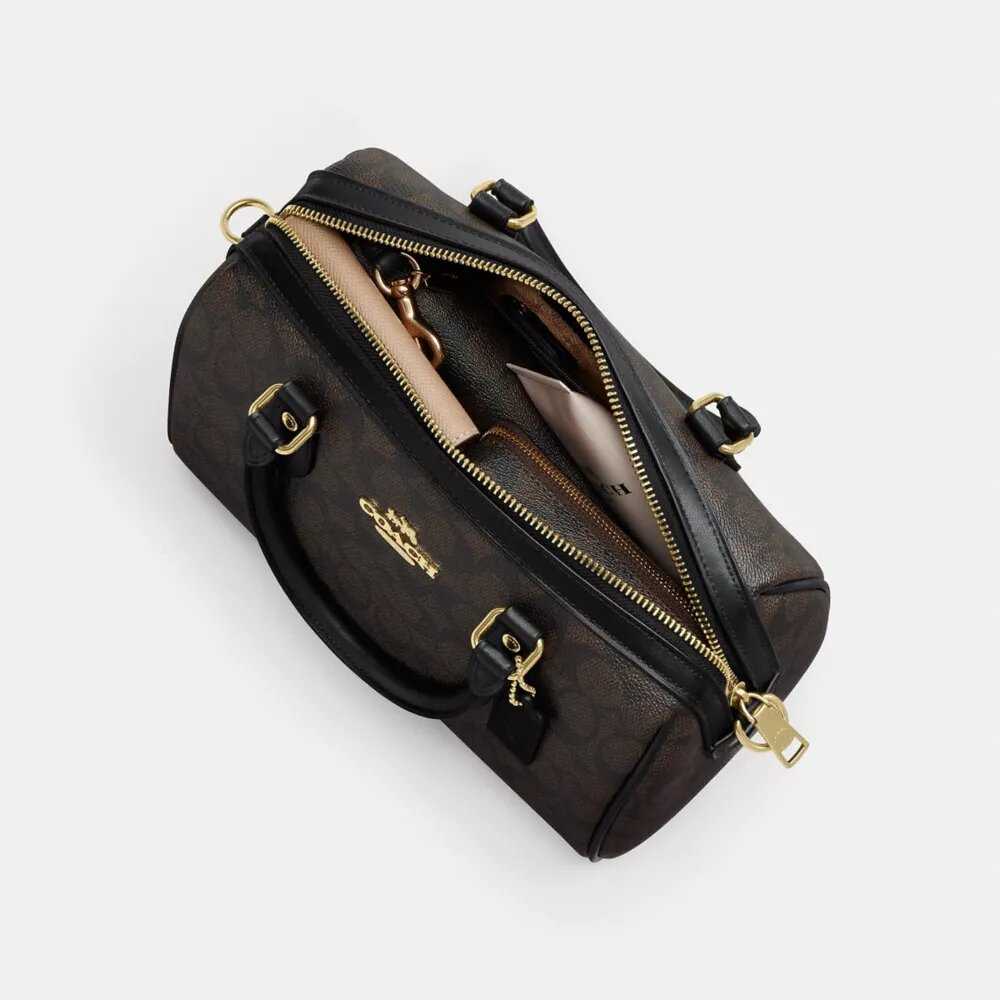 Bolso tipo cartera Rowan en Signature Canvas