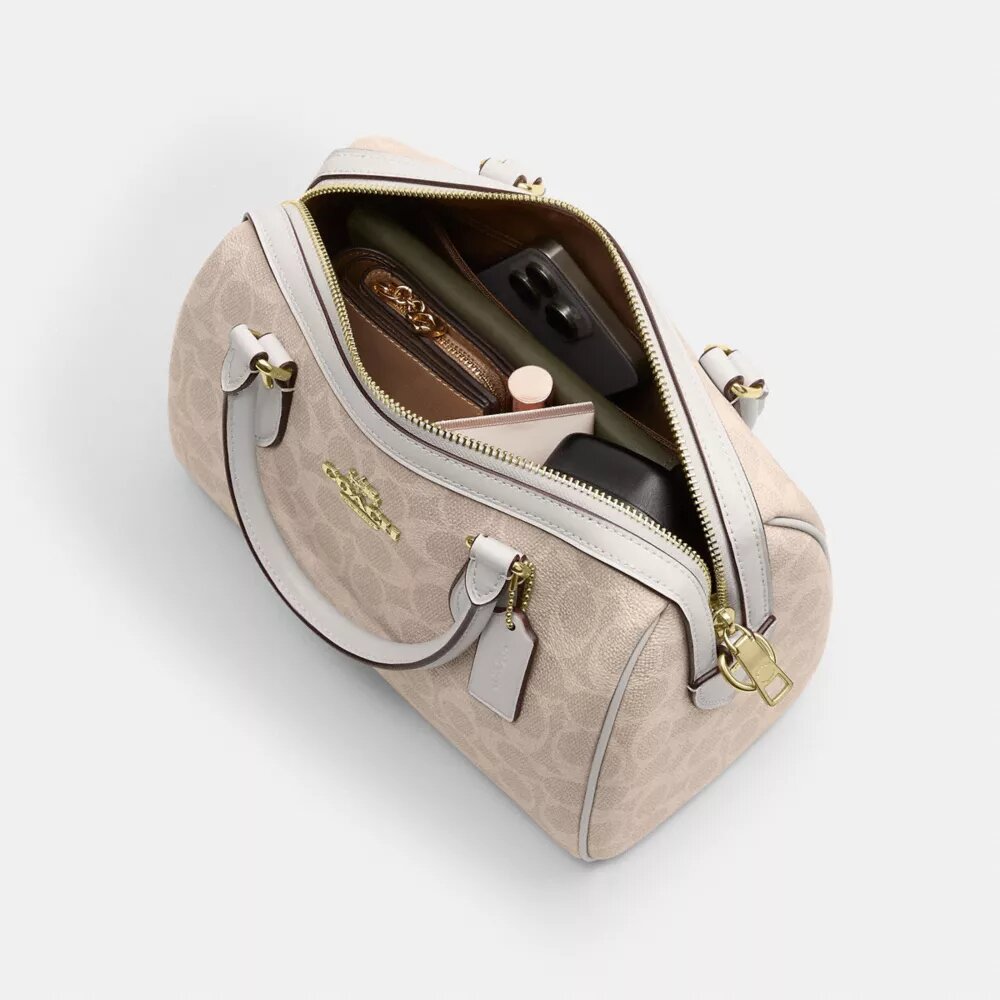 Bolso tipo cartera Rowan en Signature Canvas