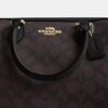 Bolso tipo cartera Rowan en Signature Canvas