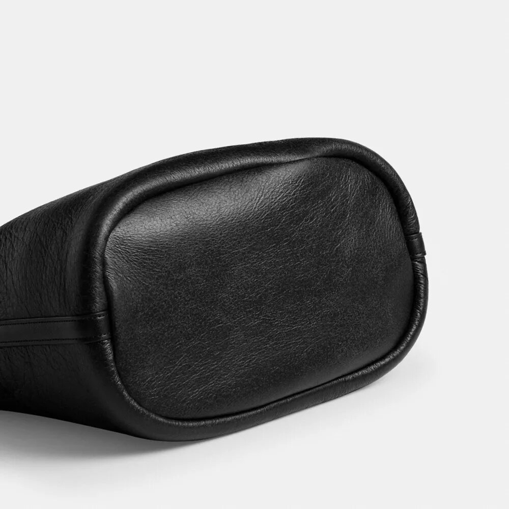 Bolso tipo cubeta Bleecker en piel de oveja