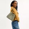 Bolso tipo cubeta Rowan en cuero exclusivo