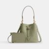Bolso tipo cubeta Rowan en cuero exclusivo