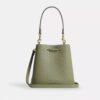 Bolso tipo cubeta Rowan en cuero exclusivo