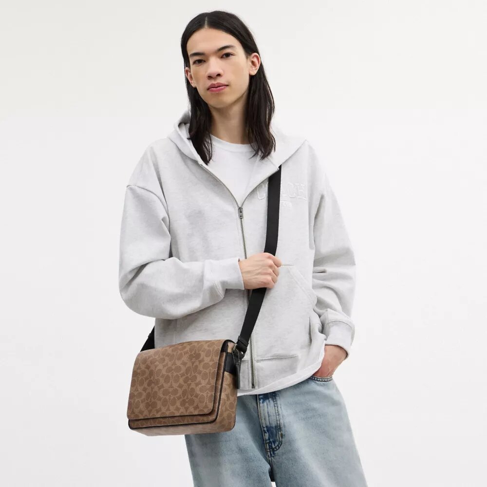 Bolso tipo mensajero Jack en Signature Canvas