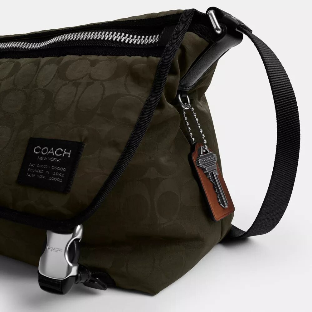 Bolso tipo mensajero Lane en Nailon exclusivo