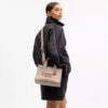 Bolso tipo Tote Cargo 26