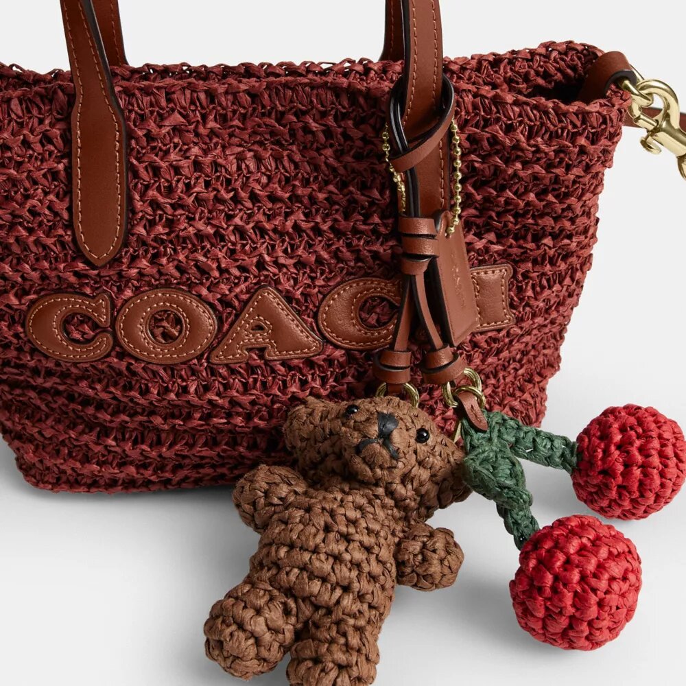 Bolso tipo tote City Mini con dijes