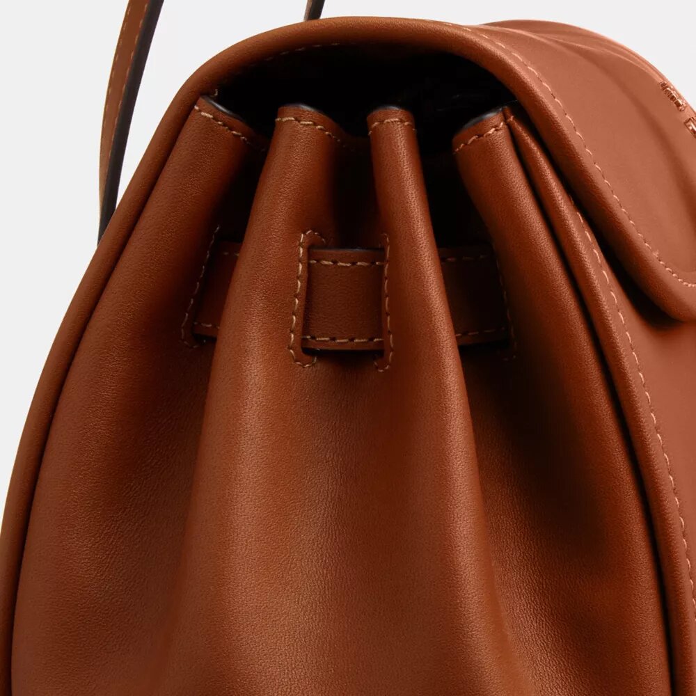 Bolsos de hombro con solapa Bridget
