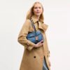 Bolsos de hombro con solapa Bridget en denim característico