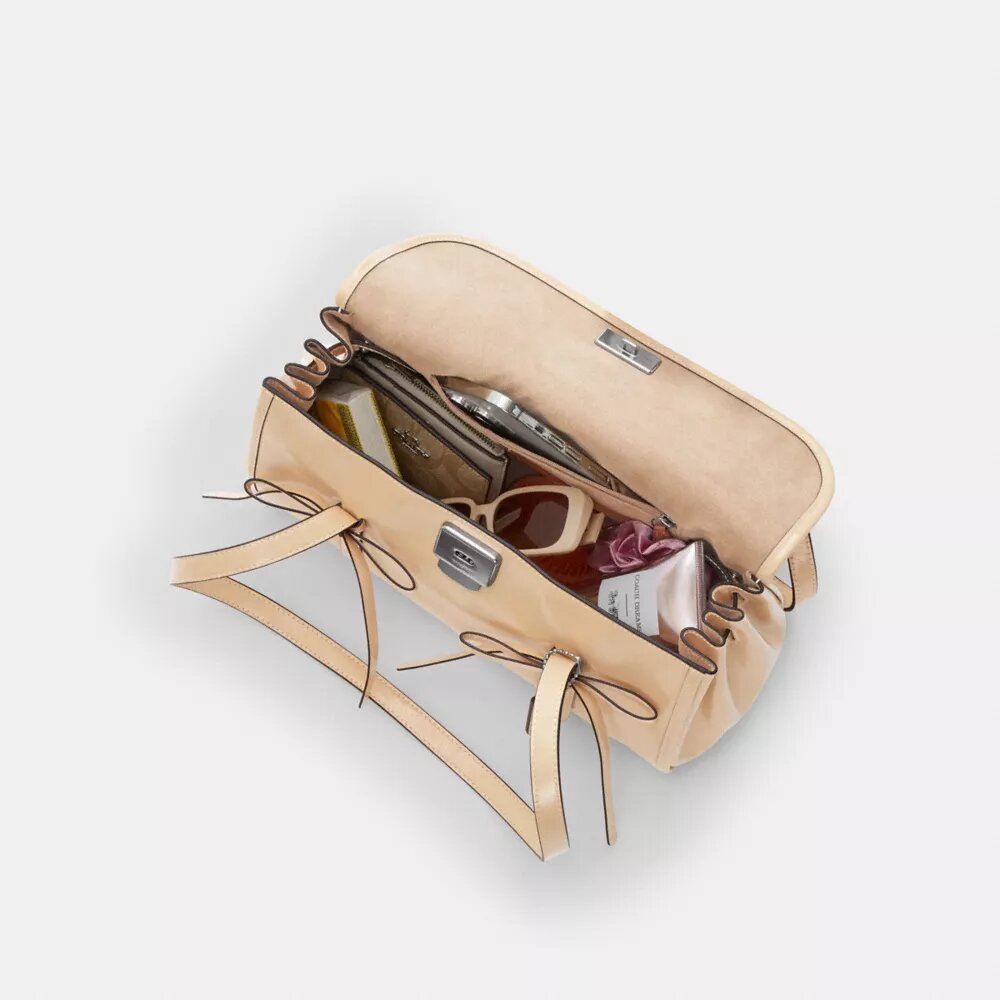 Bolsos de hombro con solapa y moños «Bridget»