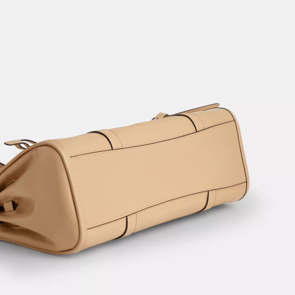 Bolsos de hombro con solapa y moños «Bridget»