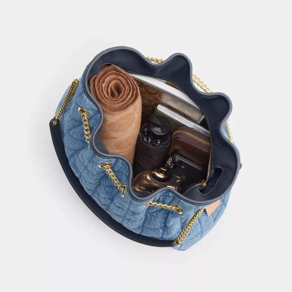Bolsos de hombro grandes Evelyn en algodón regenerativo con acolchado