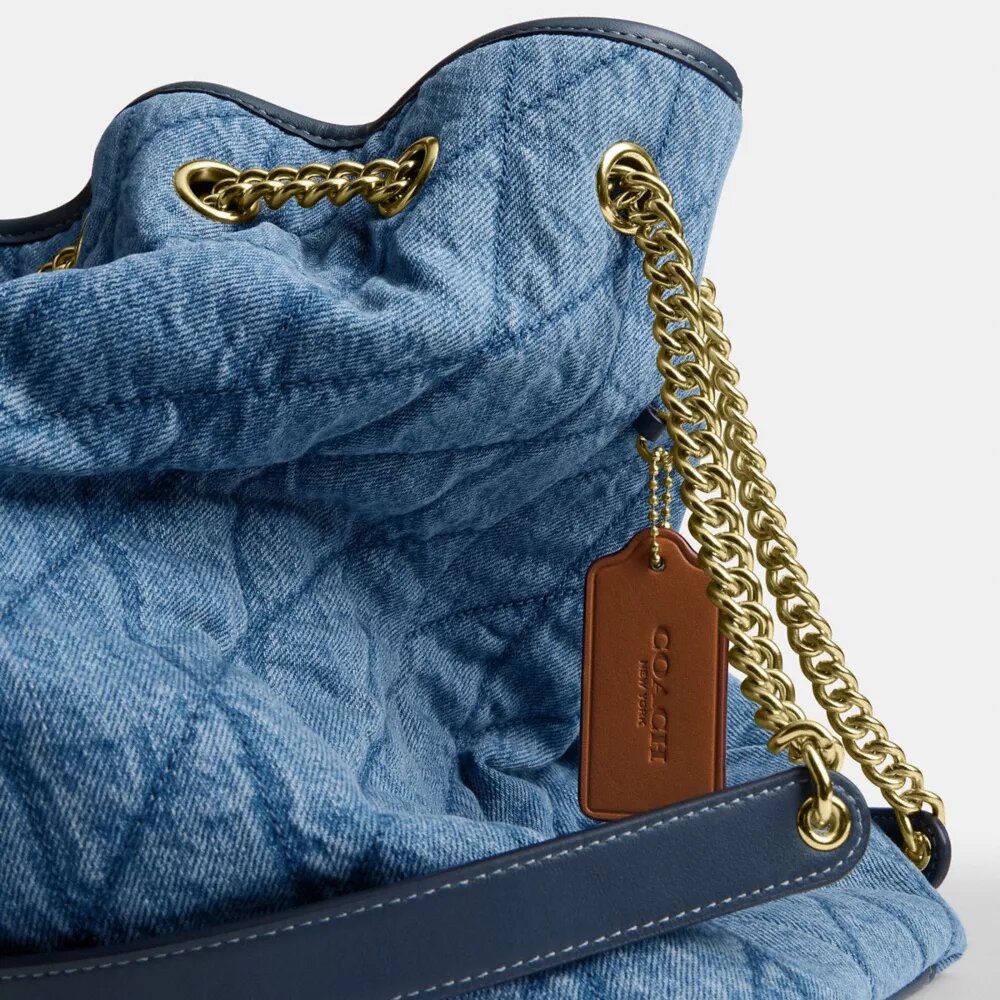 Bolsos de hombro grandes Evelyn en algodón regenerativo con acolchado