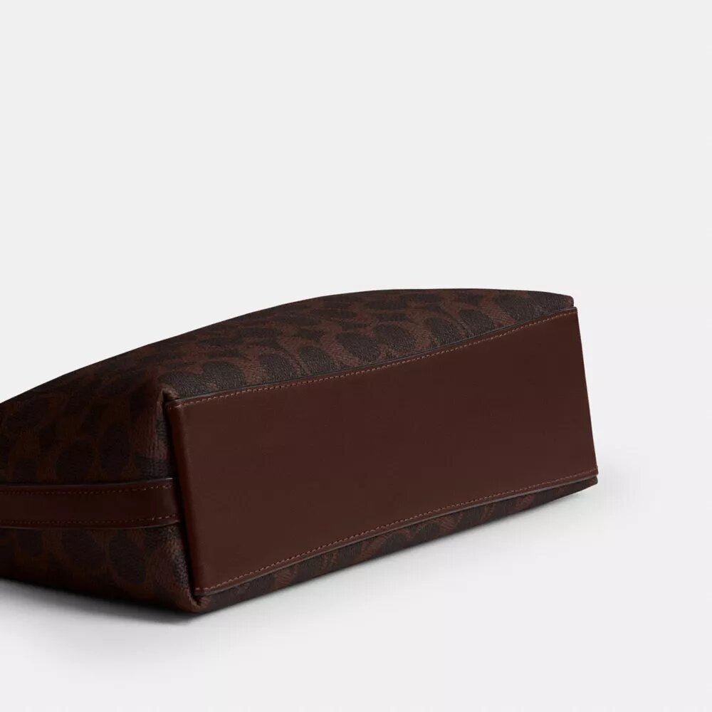 Bolsos de hombro Juliet 25 en Signature Canvas