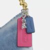 Bolsos de hombro Laurel en denim desgastado con Charms
