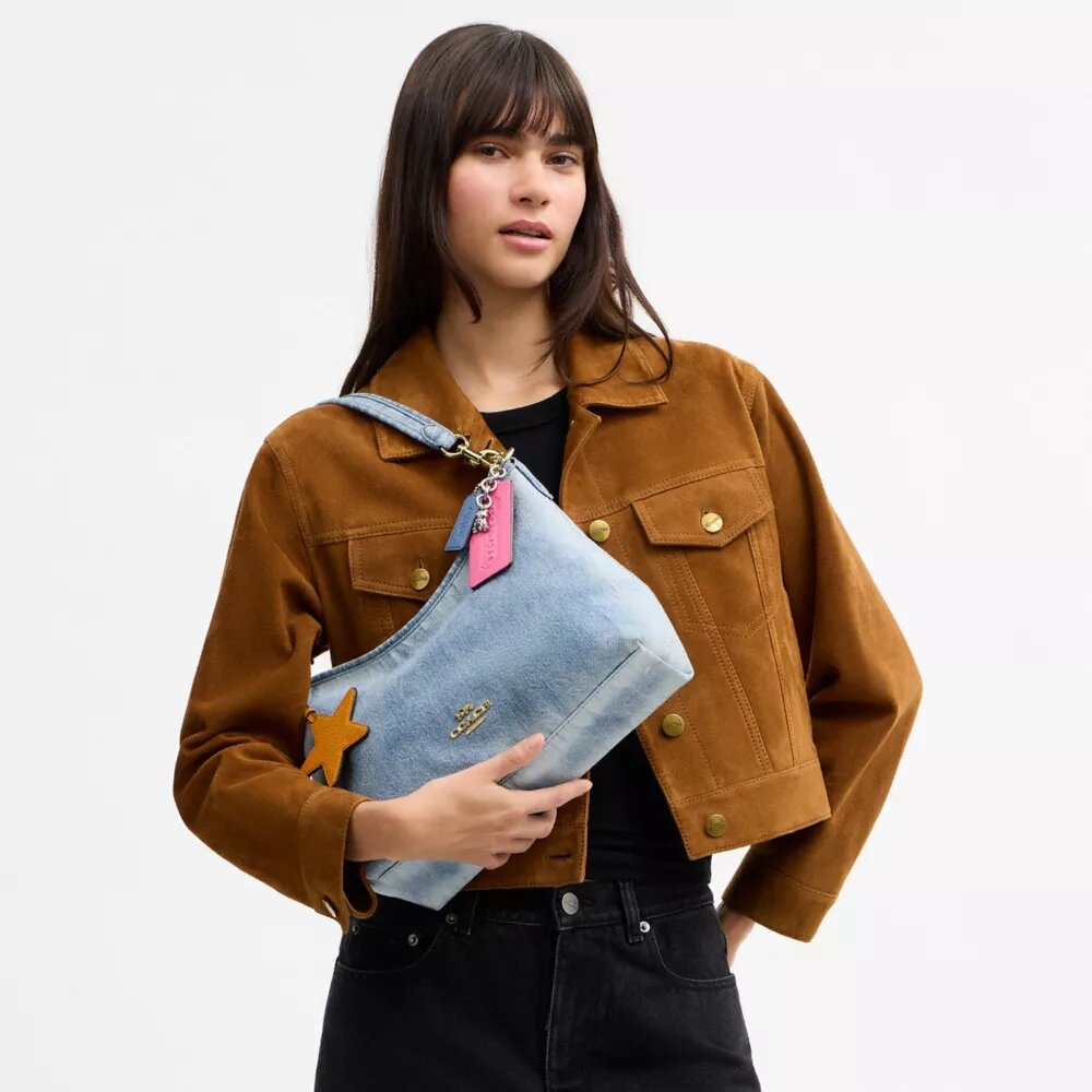 Bolsos de hombro Laurel en denim desgastado con Charms
