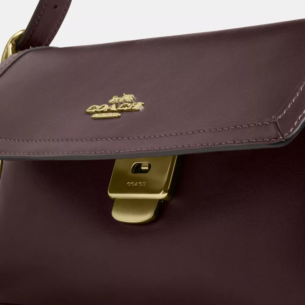 Bolsos de hombro pequeños con solapa Etta