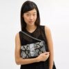 Bolsos de hombro Tabby 26 con serpiente con cuentas