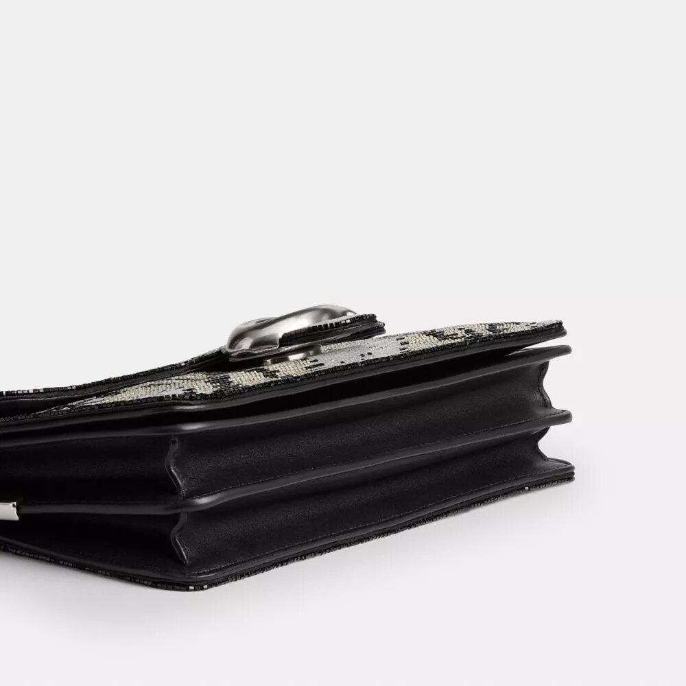 Bolsos de hombro Tabby 26 con serpiente con cuentas