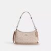 Bolsos de hombro Teri en Signature Canvas