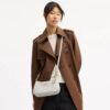 Bolsos de hombro Teri en Signature Canvas