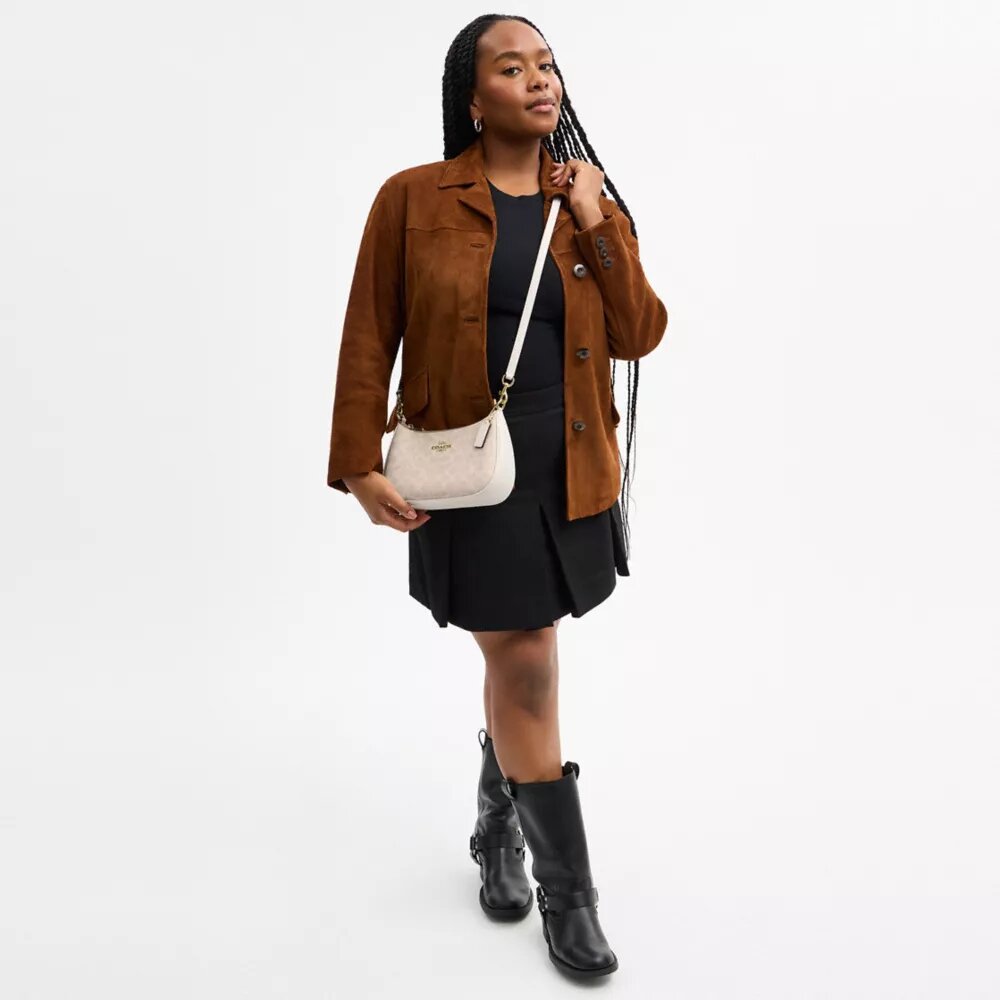Bolsos de hombro Teri en Signature Canvas